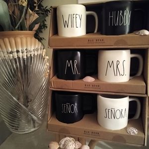 Rae Dunn mug set lot